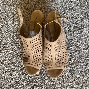 SZ11 tan Heels
